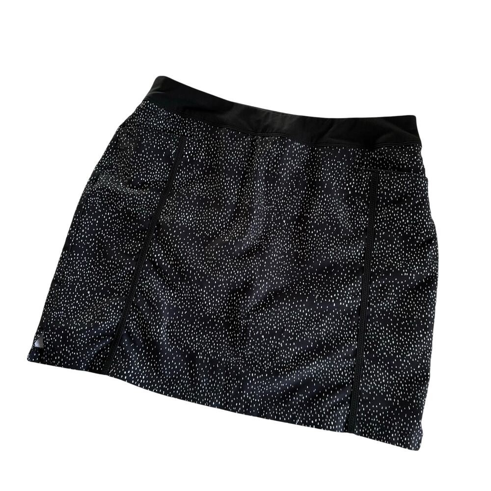 Adidas Women’s Black and White Golf Skirt Line with Shorts Size Medium
